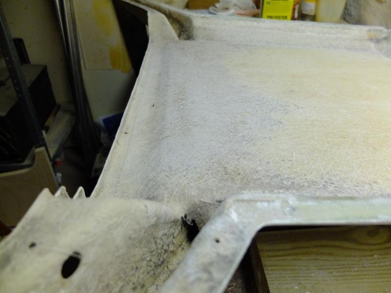 Akterkant på undersida luckgarage