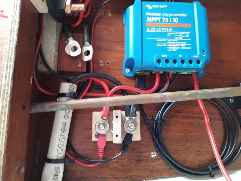 Laddningsregulator installeras