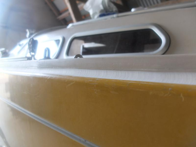 Tätning mellan skrov och däck