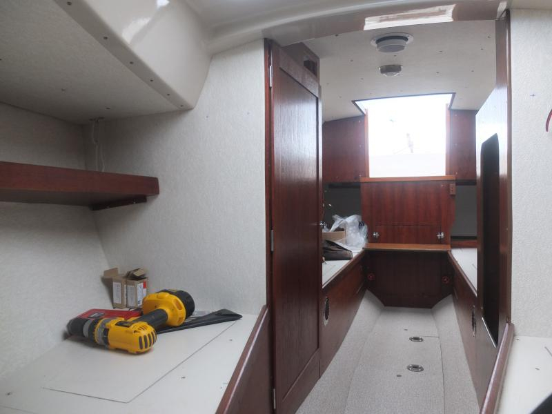 Garderobsdörr på plats